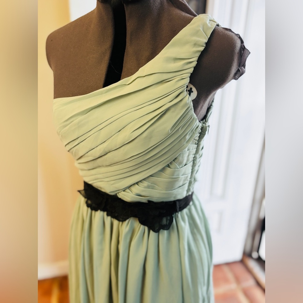 H&M Light Green One-Shoulder Dress